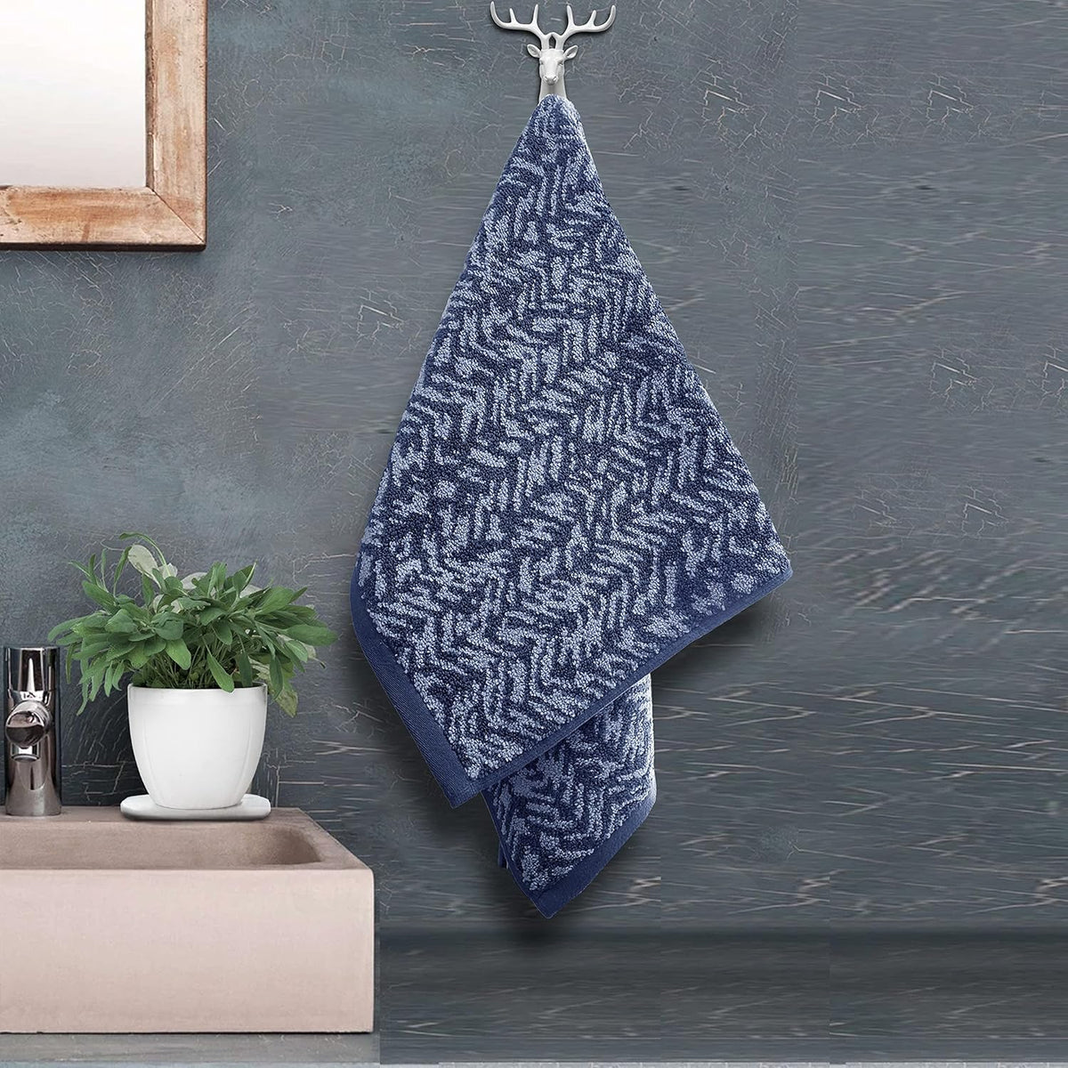 Pure cotton jacquard hand towel in blue