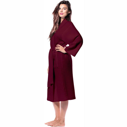 Maroon waffle bathrobe pocket and fabric detail